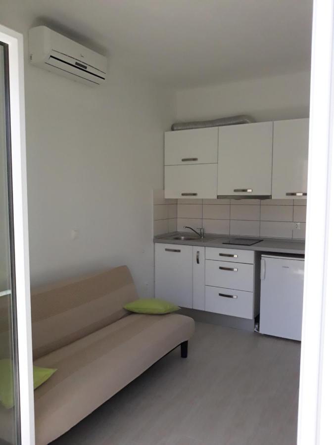 Apartment With Free And Private Parking Makarska Eksteriør bilde