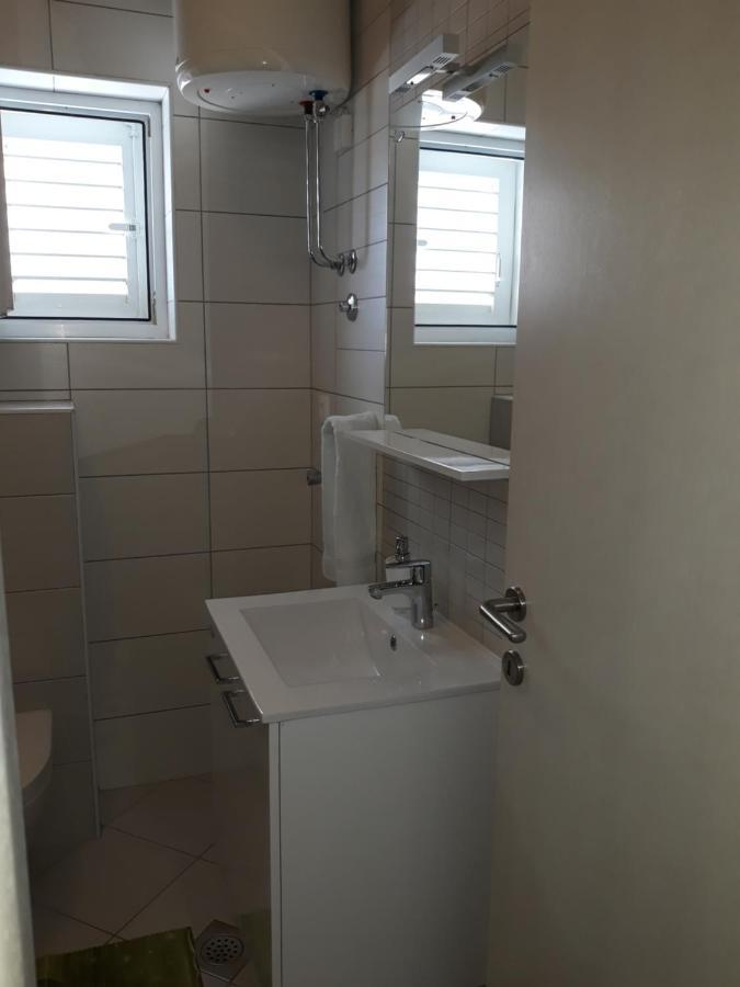 Apartment With Free And Private Parking Makarska Eksteriør bilde